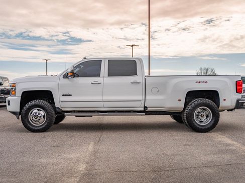 Used 2016 Chevrolet Silverado 3500 High Country w/ Duramax Plus Package image 11