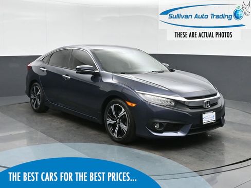 Used 2018 Honda Civic Touring image 1