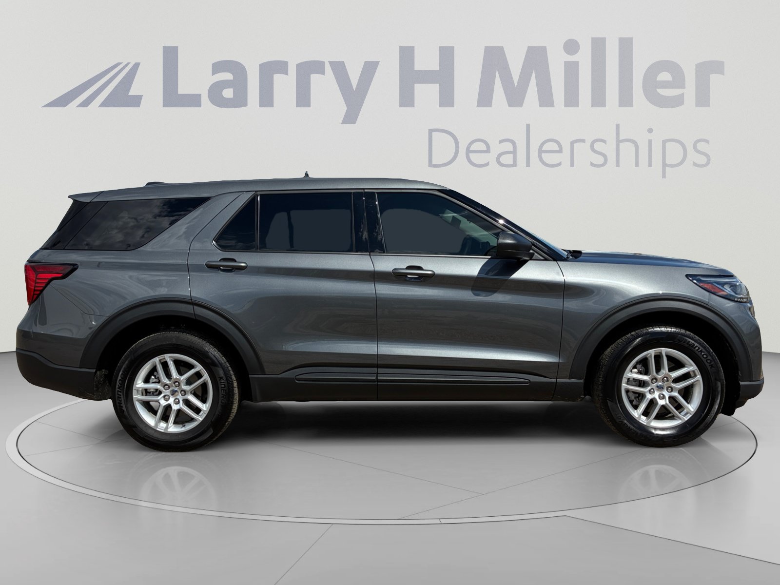 Certified 2026 Ford Explorer Active AWD/4WD image 6