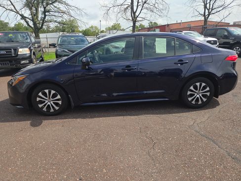 Used 2022 Toyota Corolla LE FWD image 5