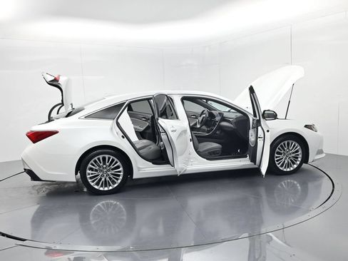 Used 2022 Toyota Avalon Limited w/ Advanced Safety Package FWD image 71