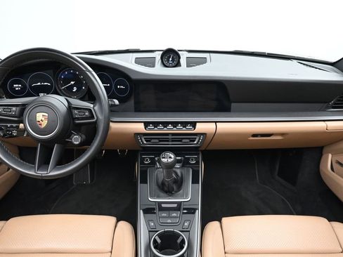 Used 2022 Porsche 911 Carrera S image 7