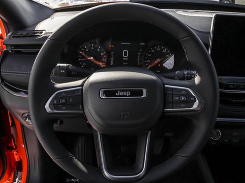 New 2026 Jeep Compass Latitude image 25