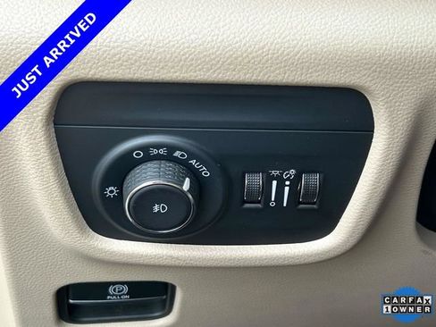 Certified 2023 Jeep Grand Cherokee L Limited image 33