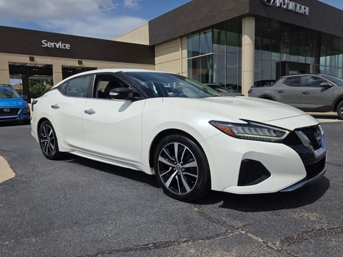 Used 2023 Nissan Maxima SV w/ Floor Mat Group FWD image 1