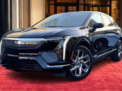 Used 2025 Cadillac Optiq Luxury 1