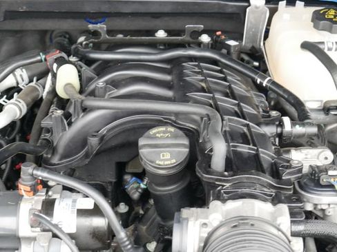 Used 2022 Jeep Wrangler Unlimited Sahara image 9