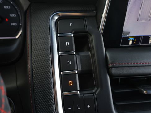 Used 2021 Chevrolet Tahoe RST w/ Luxury Package image 30