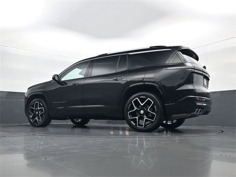 Certified 2025 Chevrolet Traverse High Country w/ LPO, Floor Liner Package image 28