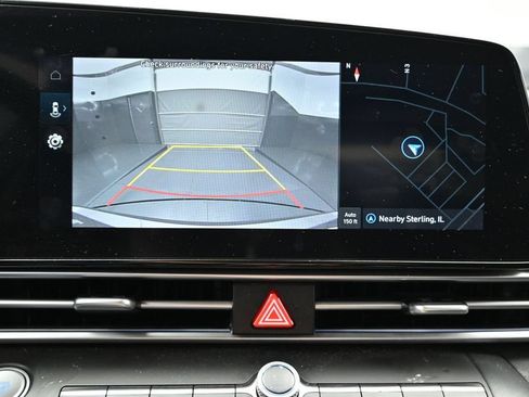 Used 2024 Hyundai Elantra SEL FWD image 30