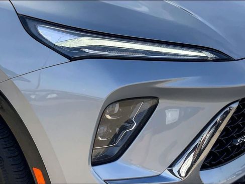 Certified 2025 Buick Envision Sport Touring image 26