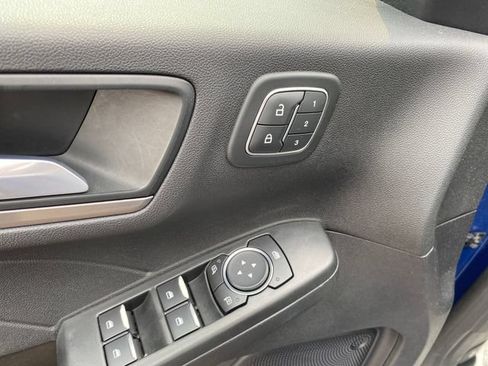 Used 2022 Ford Escape Titanium AWD/4WD image 17
