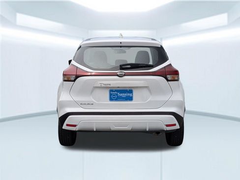 Used 2024 Nissan Kicks S FWD image 6