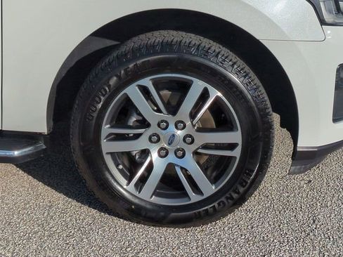 Certified 2022 Ford Expedition Max XLT RWD image 11