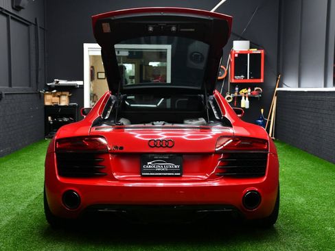 Used 2014 Audi R8 V8 w/ Convenience Package AWD/4WD image 19
