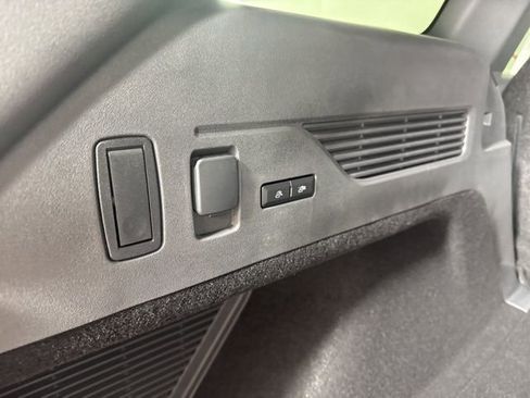 New 2025 Lincoln Nautilus Reserve w/ Jet Appearance Package image 26