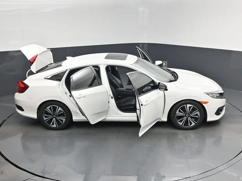 Used 2018 Honda Civic EX-L image 18