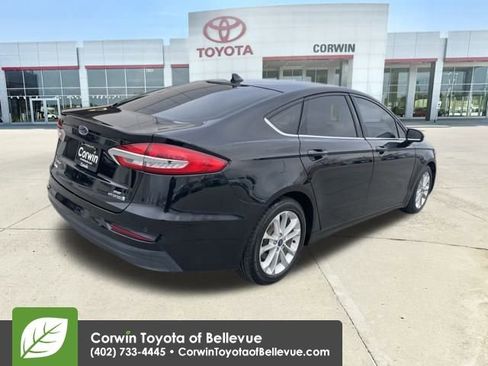 Used 2019 Ford Fusion SE image 5