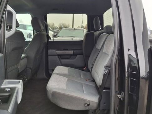 Used 2021 Ford F150 XLT image 16
