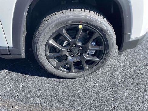 New 2026 Jeep Compass Latitude image 35