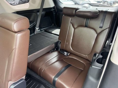 Used 2023 Honda Pilot Elite image 12