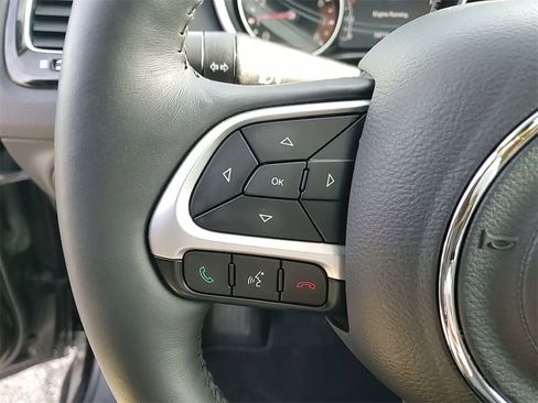 Used 2017 Jeep Compass Limited image 12