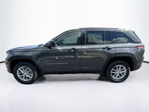 New 2025 Jeep Grand Cherokee Laredo X w/ Luxury Tech Group I image 8