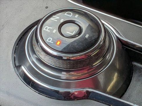 Used 2018 Ford Fusion SE image 11