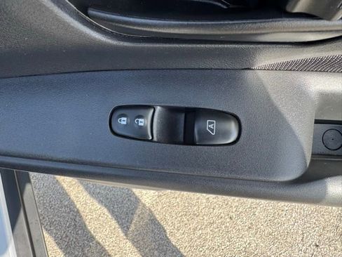 Used 2023 Nissan Kicks S image 27