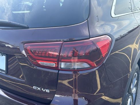 Used 2019 Kia Sorento EX AWD/4WD image 13