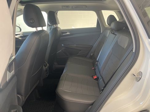 New 2026 Volkswagen Taos SE image 32