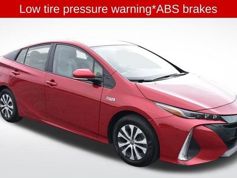 Used 2020 Toyota Prius Prime LE image 6