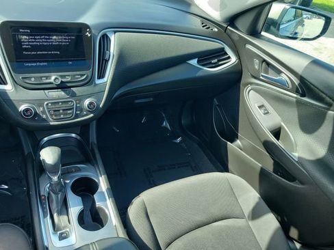 Used 2024 Chevrolet Malibu LT FWD image 17