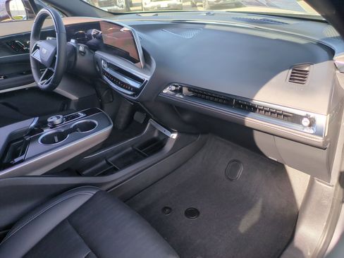 Certified 2024 Cadillac Lyriq Sport image 29