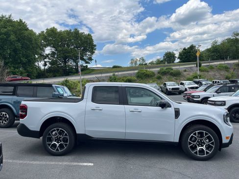 New 2026 Ford Maverick Lariat w/ 4K Tow Package AWD/4WD image 4