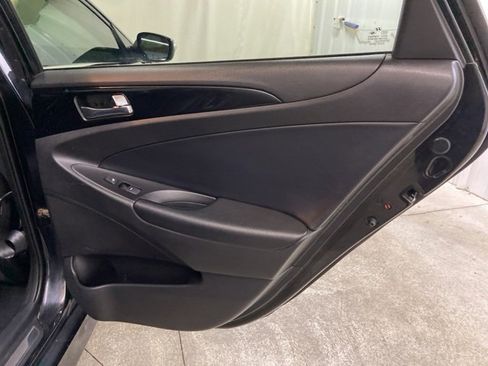 Used 2014 Hyundai Sonata Limited w/ Technology Package 05 image 13