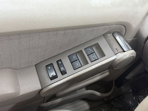 Used 2007 Ford Explorer XLT AWD/4WD image 11