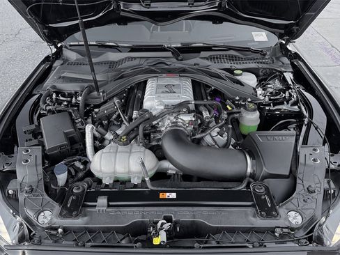 Used 2020 Ford Mustang Shelby GT500 w/ Technology Package image 10