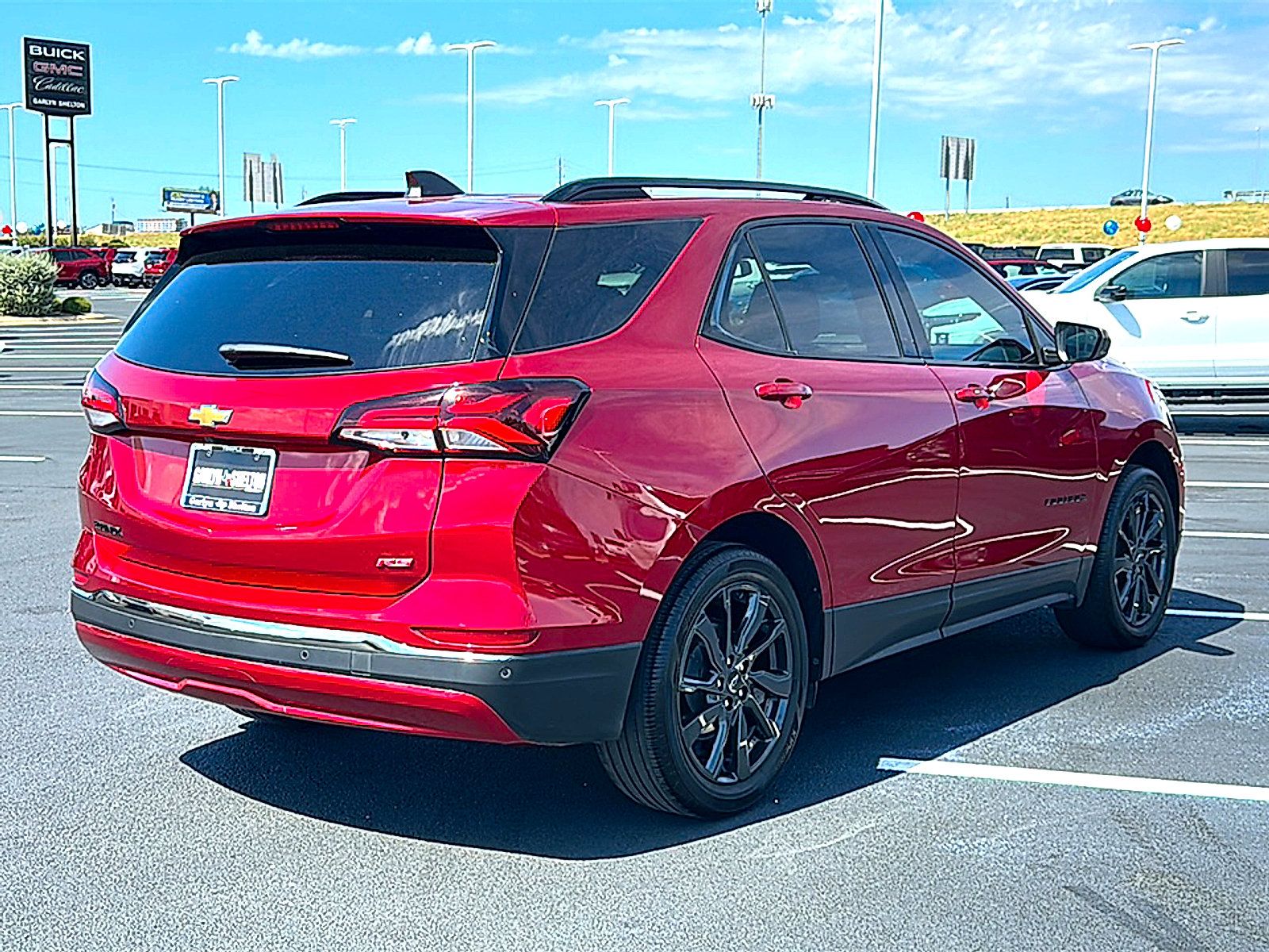 Used 2023 Chevrolet Equinox RS FWD image 8