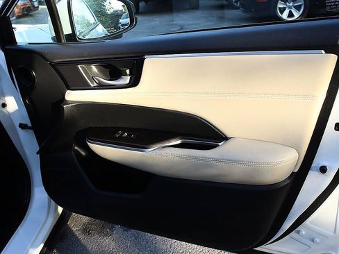Used 2019 Honda Clarity Plug-In Hybrid image 19