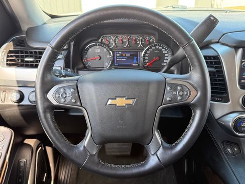 Used 2015 Chevrolet Suburban LT w/ Luxury Package AWD/4WD image 16