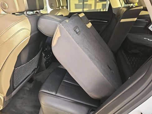Used 2020 Audi Q5 e Premium Plus w/ Premium Plus Package AWD/4WD image 30