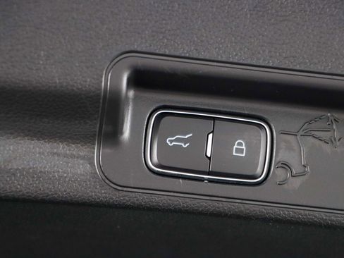 Used 2023 Ford Explorer XLT w/ Equipment Group 202A image 31