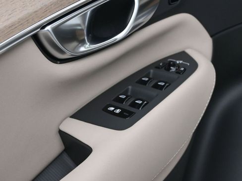 New 2026 Volvo XC90 B6 Ultra image 11