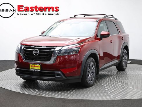 Used 2023 Nissan Pathfinder SV AWD/4WD image 1