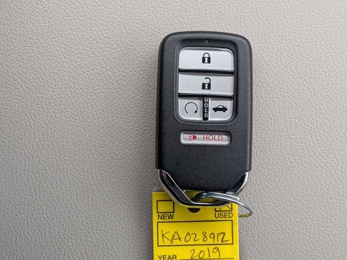 Used 2019 Honda Accord EX image 33