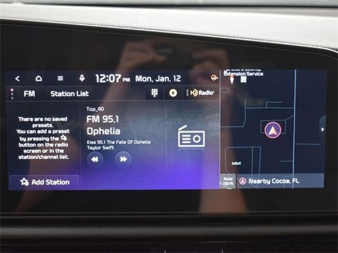 Used 2025 Kia Niro EX image 18