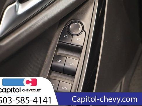 Used 2025 Chevrolet Equinox LT image 10