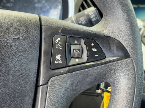 Used 2017 Chevrolet Equinox LS FWD image 16