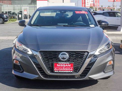 Certified 2020 Nissan Altima 2.5 SR image 3